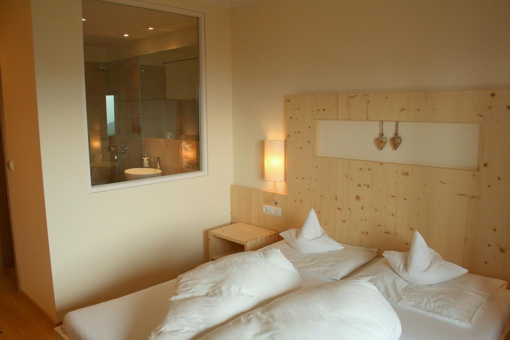 Hotel Am Hang ソプラボルツァーノ エクステリア 写真