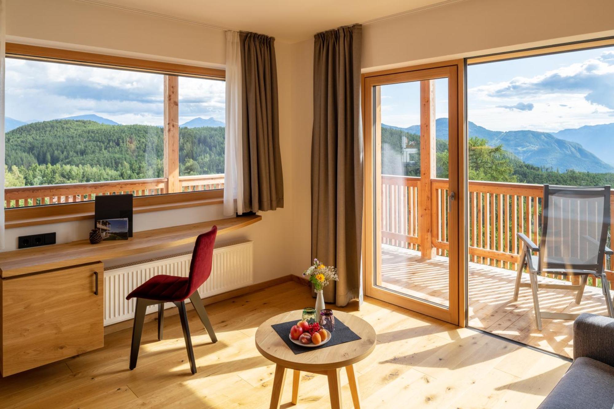 Hotel Am Hang ソプラボルツァーノ エクステリア 写真
