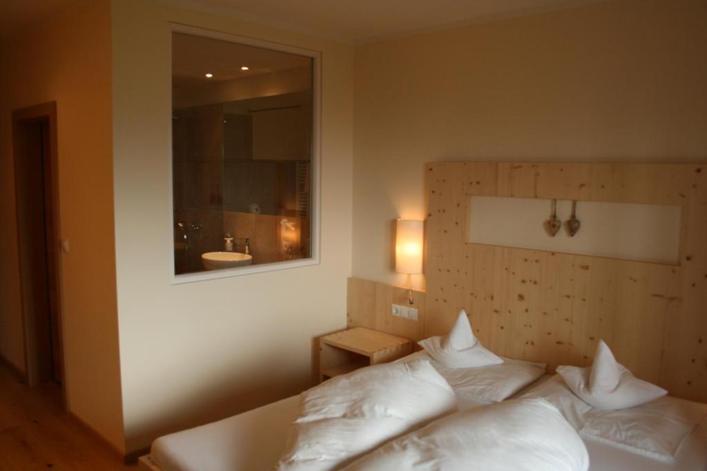 Hotel Am Hang ソプラボルツァーノ 部屋 写真